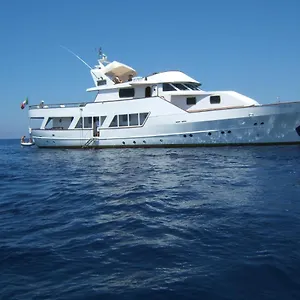 Botel La Voglia Matta, Monte Carlo